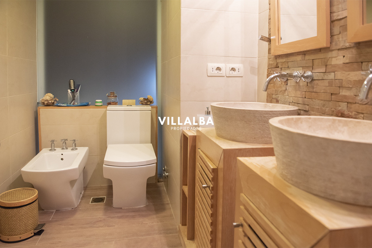 Apartamento ID.3641 - Edificio Espigon zona Puerto,  frente al mar. 