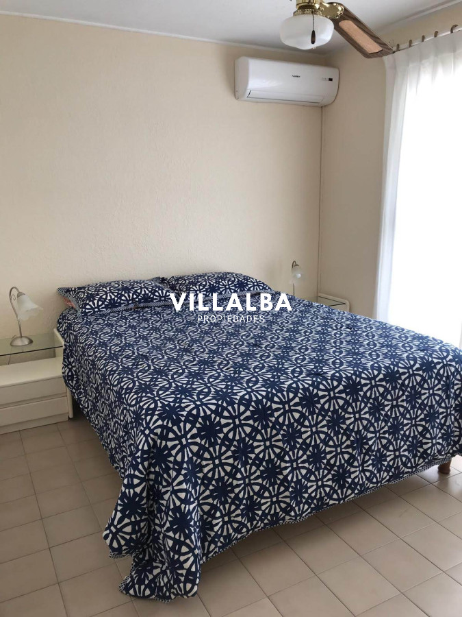 Apartamento ID.4052 - Apartamento en venta en Peninsula, Punta del Este 