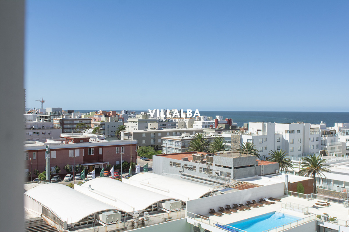 Apartamento ID.4123 - Apartamento de 2 dormitorios con vista al mar en venta en Peninsula.