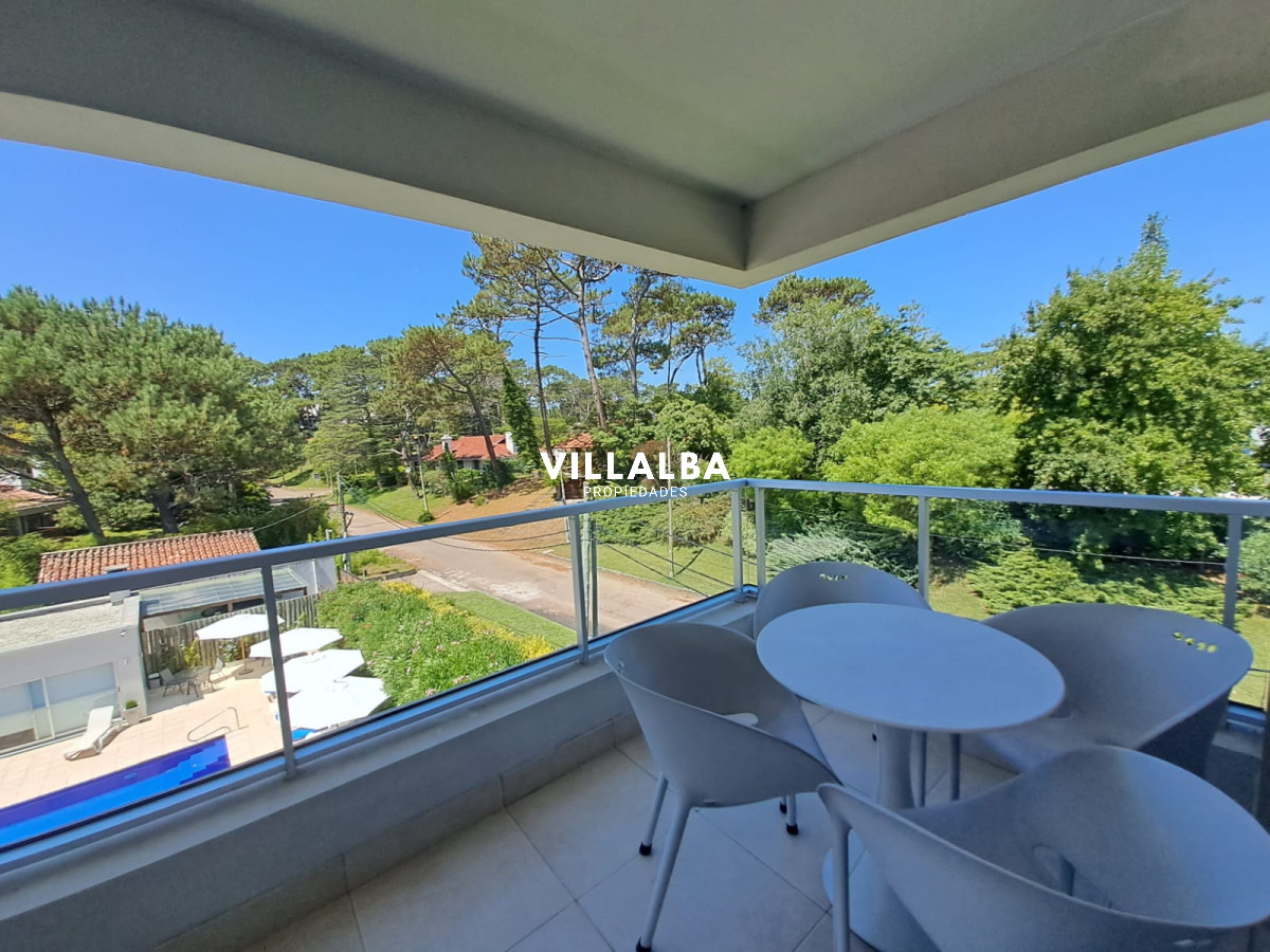 Apartamento ID.3665 - PH en playa mansa , departamento en Edificio Monet de 2 dormitorios, Punta Del Este