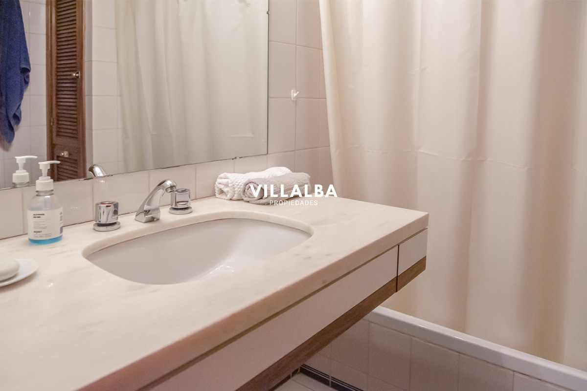 Apartamento ID.3641 - Edificio Espigon zona Puerto,  frente al mar. 