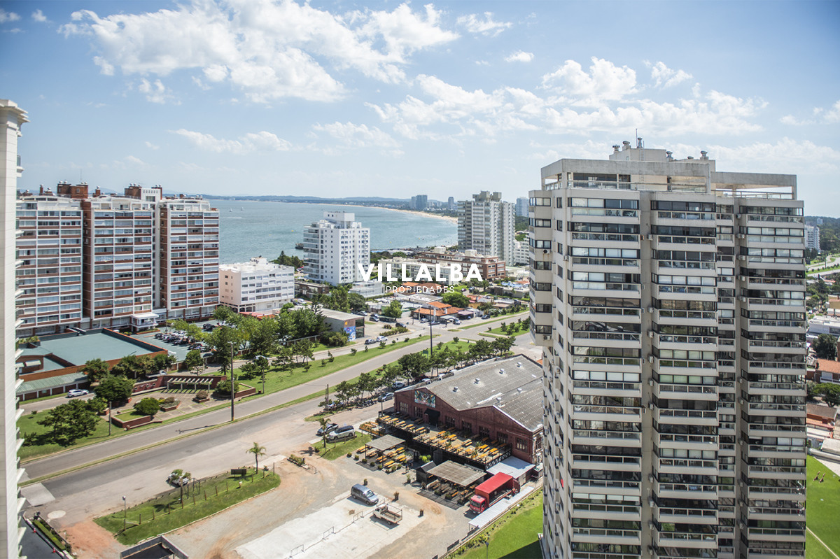 Apartamento ID.3508 - Hermoso Pent-house en torre Imperiale ,venta en zona de la Brava.