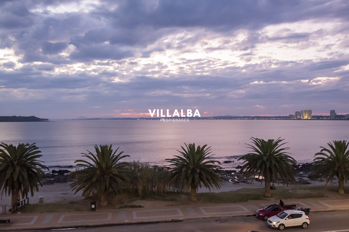 Apartamento ID.3641 - Edificio Espigon zona Puerto,  frente al mar. 