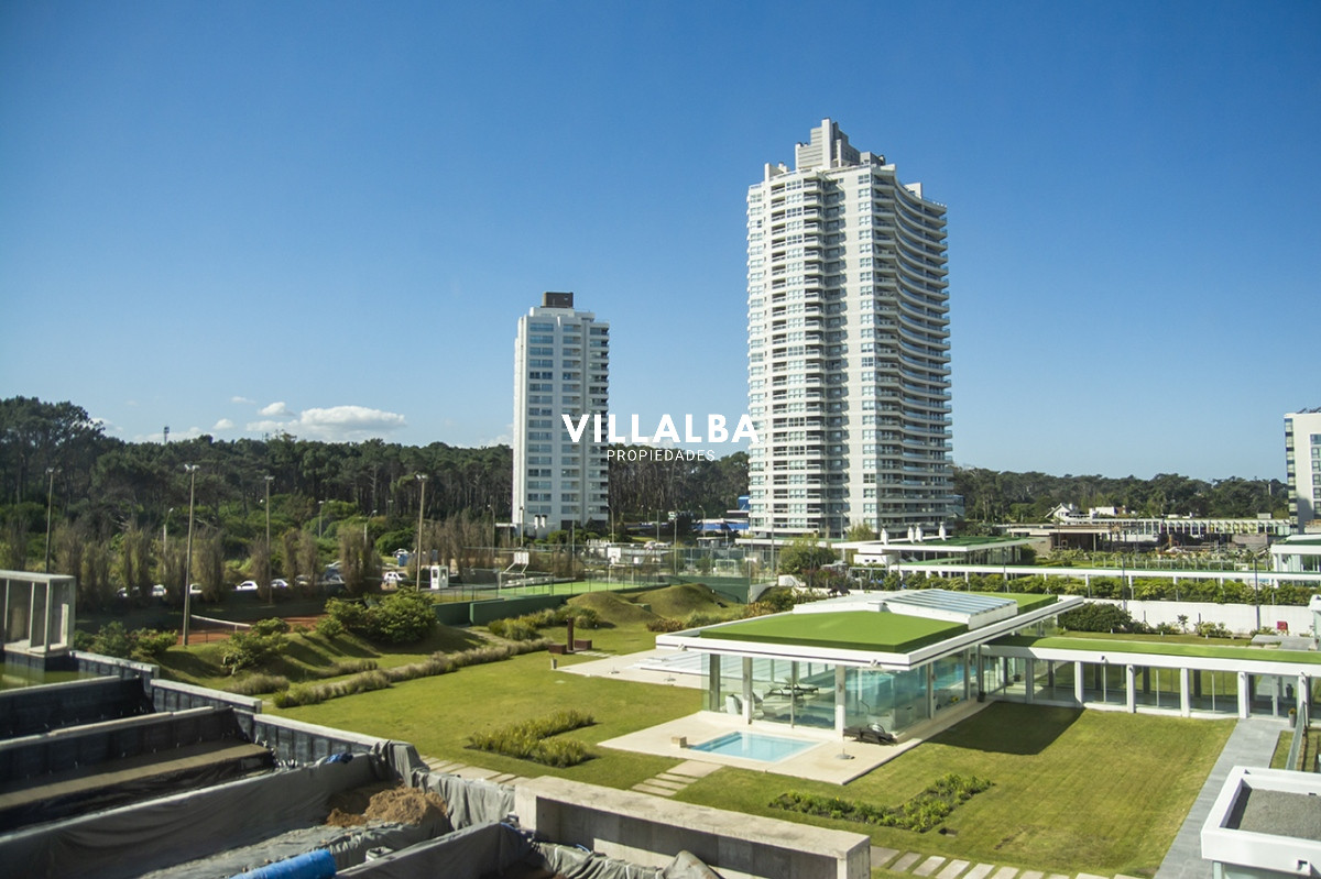 Apartamento ID.2811 - Departamento de 2 suite en venta frente al mar torre permium. Trump Tower
