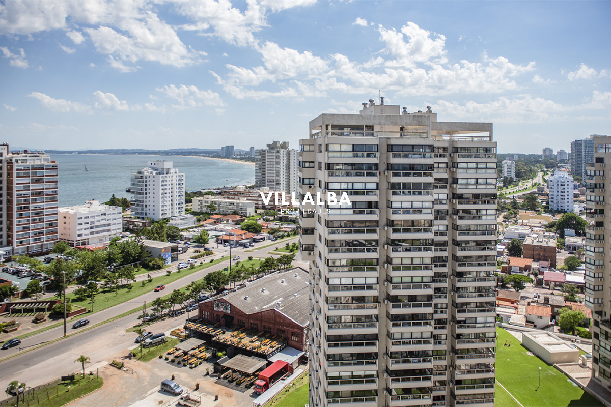 Apartamento ID.3508 - Hermoso Pent-house en torre Imperiale ,venta en zona de la Brava.