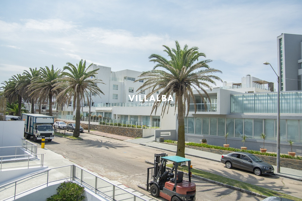 Apartamento ID.3623 - Hermosa vista y cómodos espacios a pasos del mar.