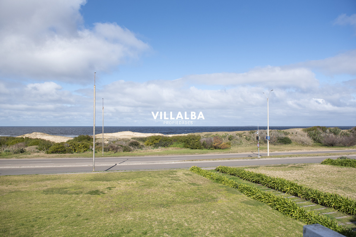 Apartamento ID.3923 - Venta Apartamento sobre la rambla,  Rincon del Indio.