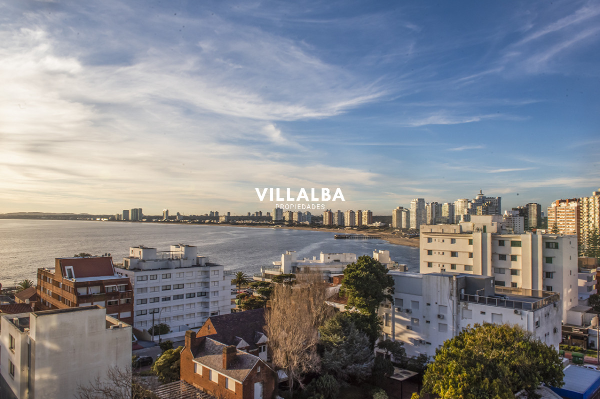 Apartamento ID.3635 - Vende departamento de 3 dormitorios con vista al Puerto, Punta del Este