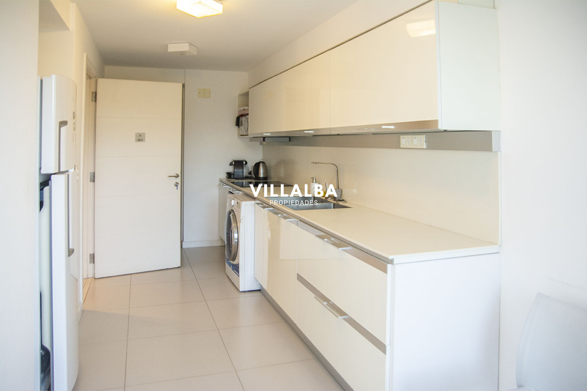 Apartamento ID.4249 - Departamento de 2 suites + depedencia en venta Frente al mar.