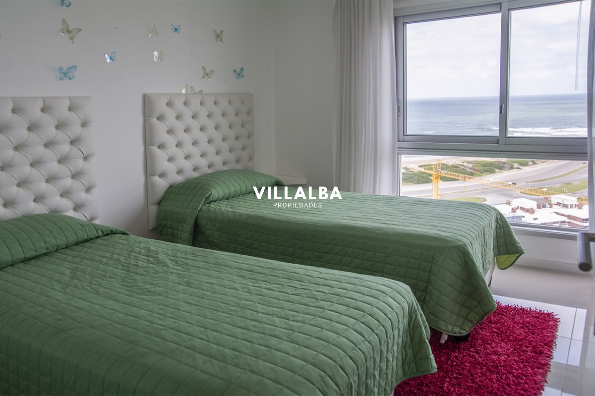 Apartamento ID.3917 - Vende apartamento de 3 dormitorios en Wind Tower, piso alto con vista al mar , Punta del Este 