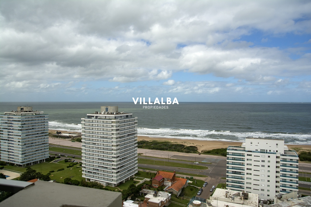 Apartamento ID.3917 - Vende apartamento de 3 dormitorios en Wind Tower, piso alto con vista al mar , Punta del Este 