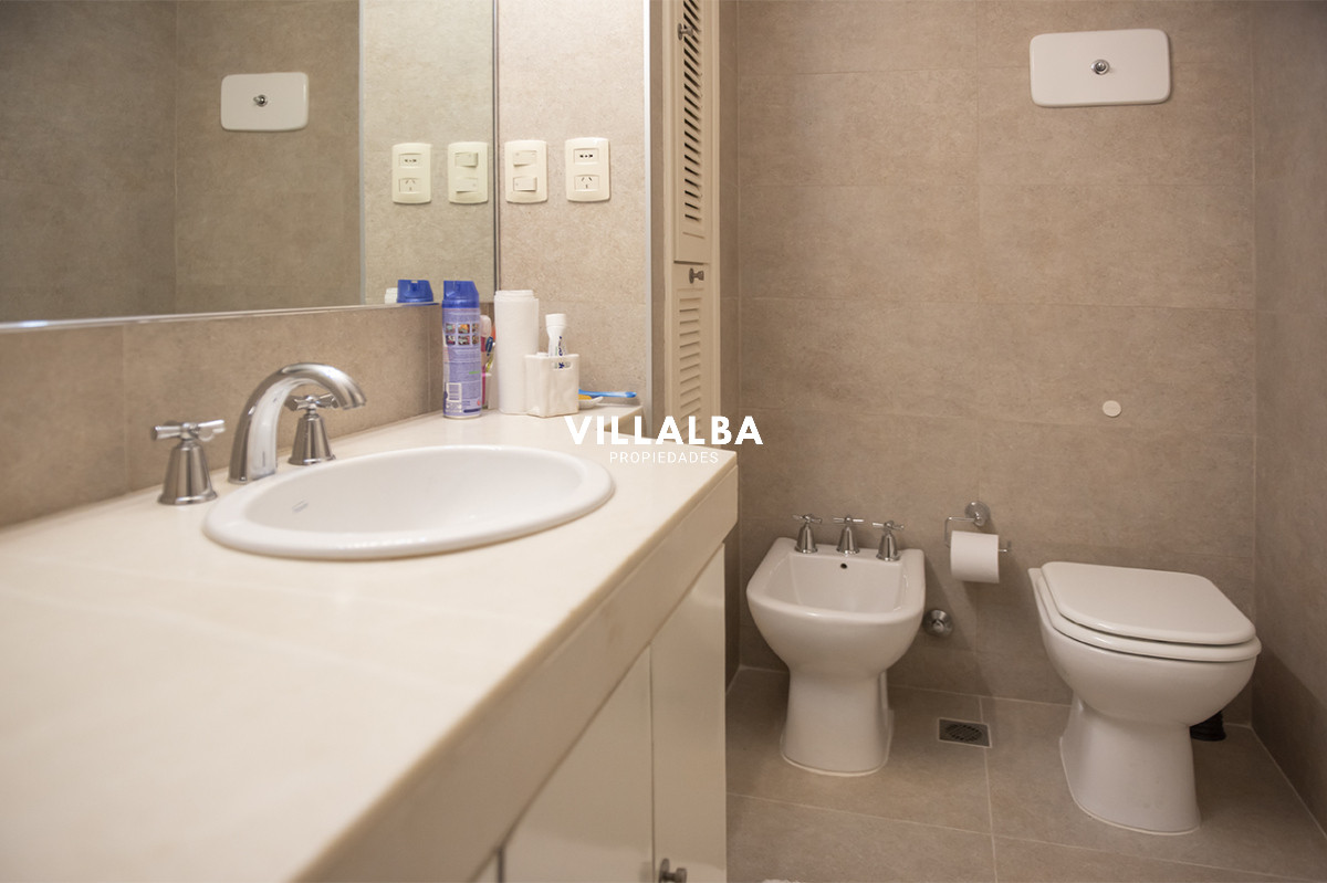 Apartamento ID.3635 - Vende departamento de 3 dormitorios con vista al Puerto, Punta del Este