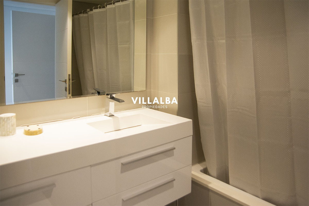 Apartamento ID.4249 - Departamento de 2 suites + depedencia en venta Frente al mar.
