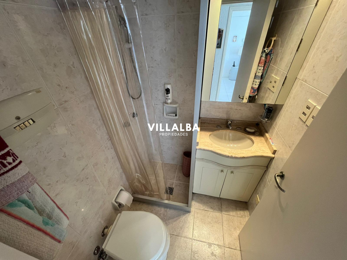 Apartamento ID.2888 - Departamento de 2 dormitorios en venta, Peninsula. 