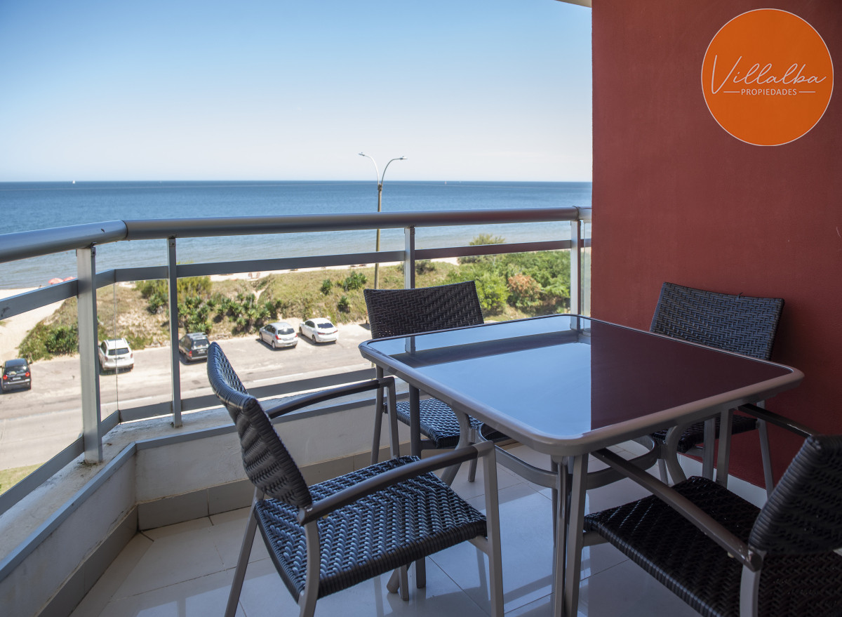 Apartamento ID.865 - Hermoso Ph con azotea propia, parrillero, 2 dormitorios, No te lo pierdas.