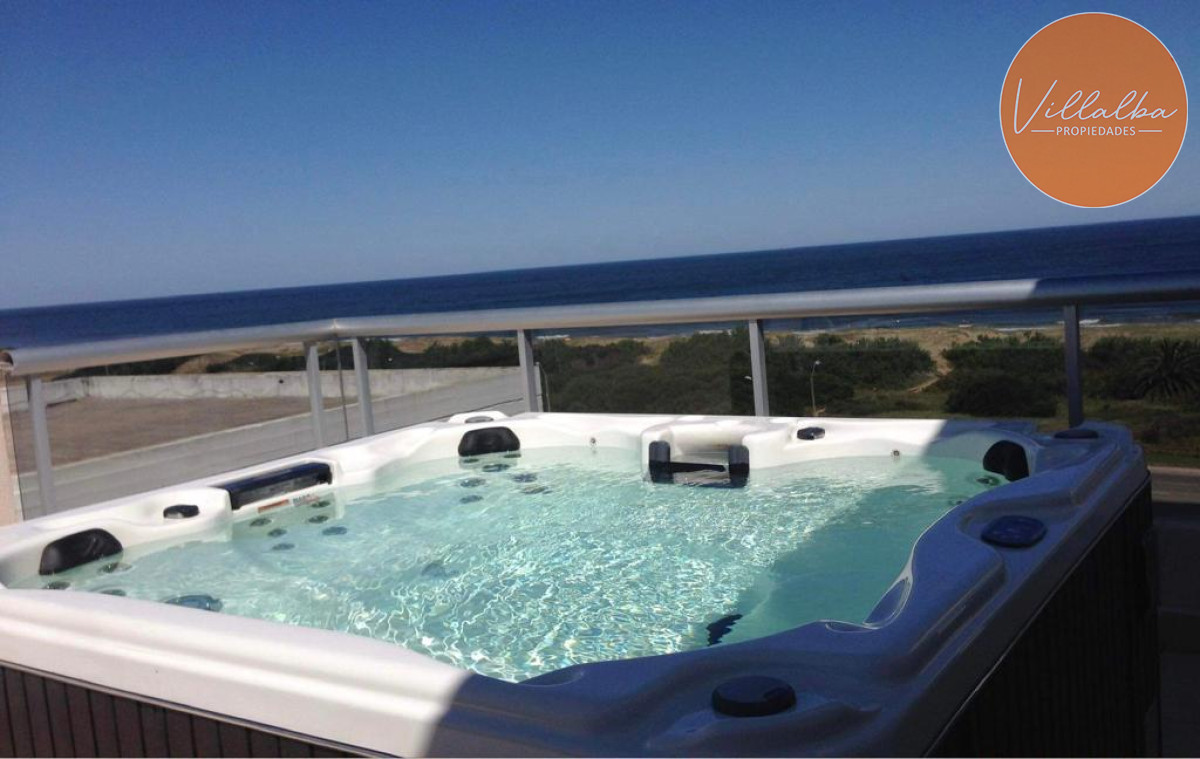Apartamento ID.1255 - Espectacular penthouse frente al mar playa brava Punta Del Este.