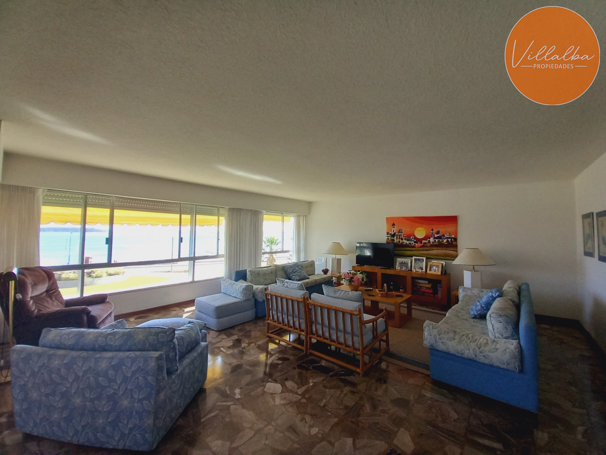 Apartamento ID.1163 - Playa mansa frente al mar, Amplios ambientes.