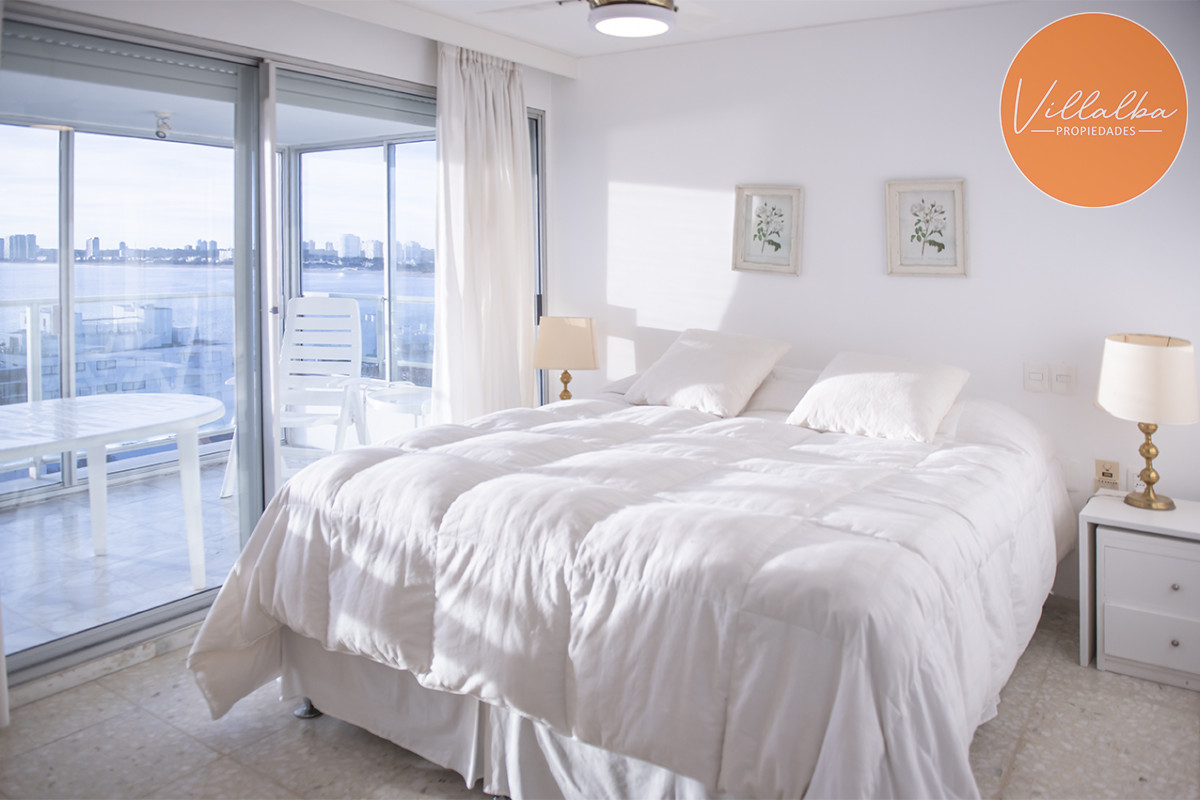 Apartamento ID.3635 - Vende departamento de 3 dormitorios con vista al Puerto, Punta del Este