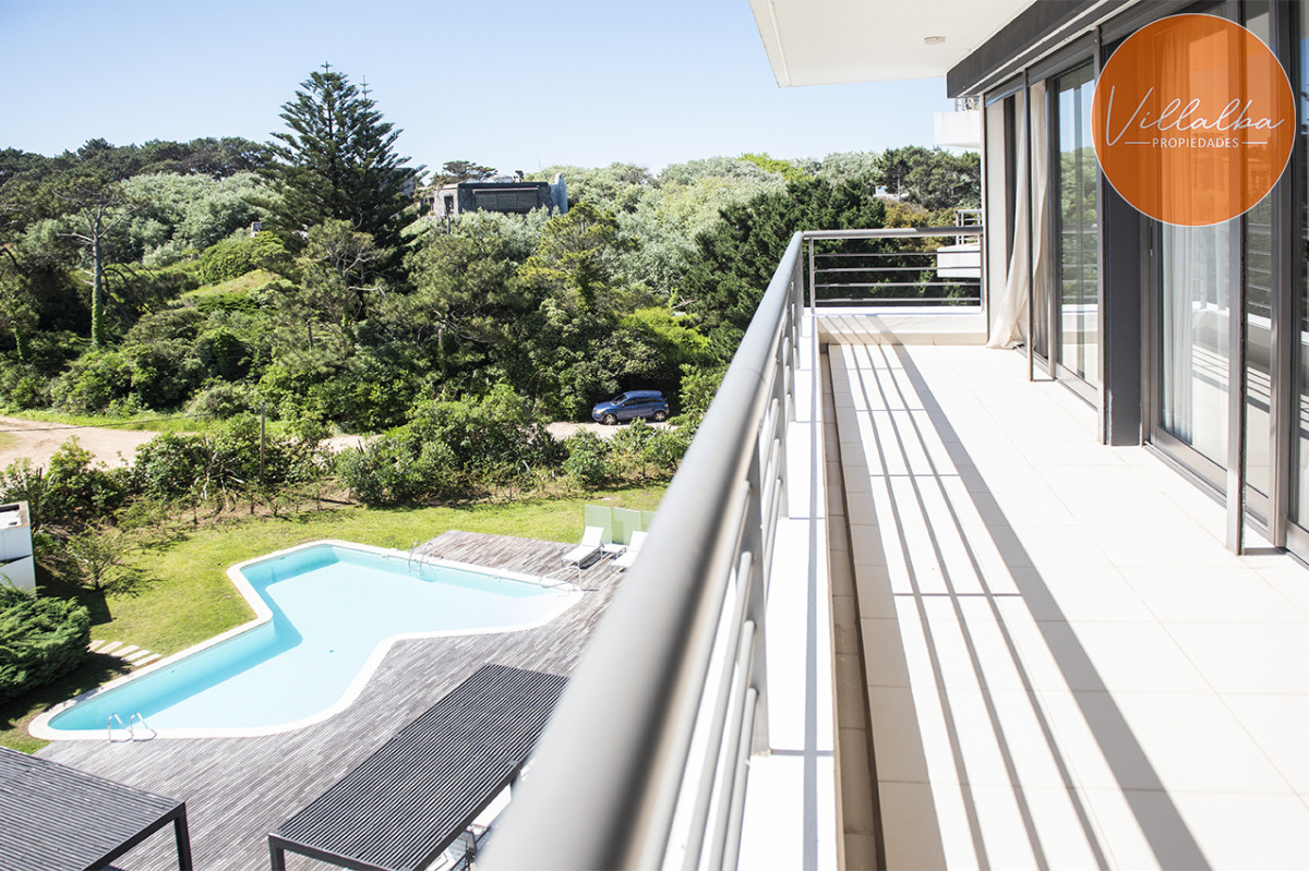 Apartamento ID.2367 - Penthouse frente al mar en venta, 3 suites. Blue Bird