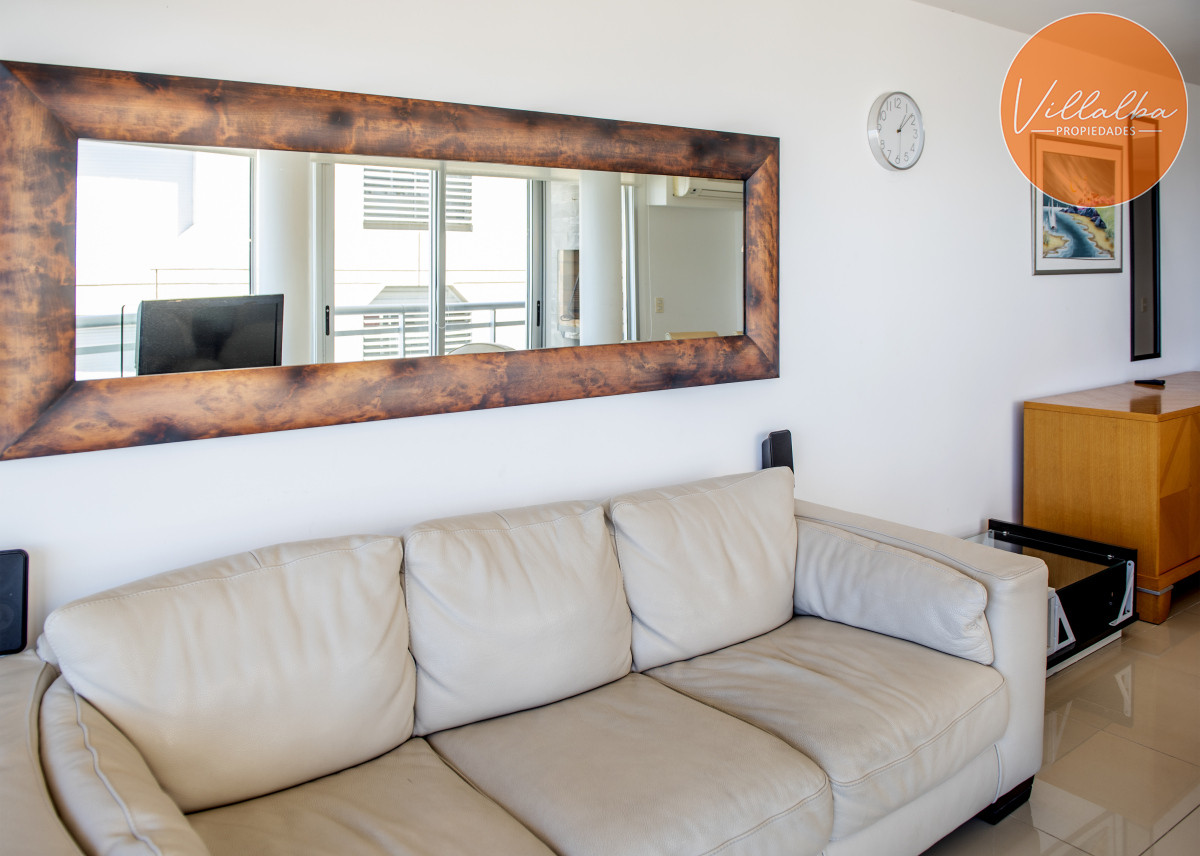 Apartamento ID.865 - Hermoso Ph con azotea propia, parrillero, 2 dormitorios, No te lo pierdas.
