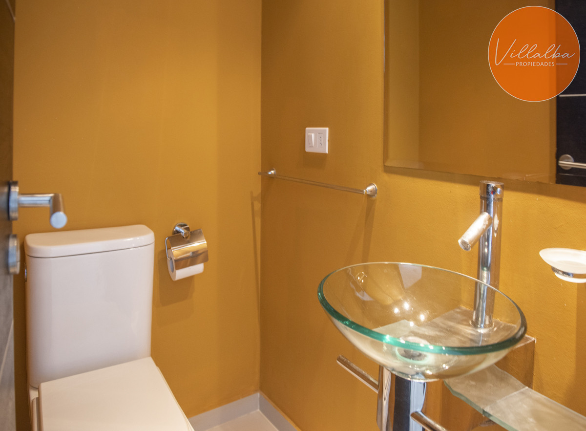 Apartamento ID.865 - Hermoso Ph con azotea propia, parrillero, 2 dormitorios, No te lo pierdas.