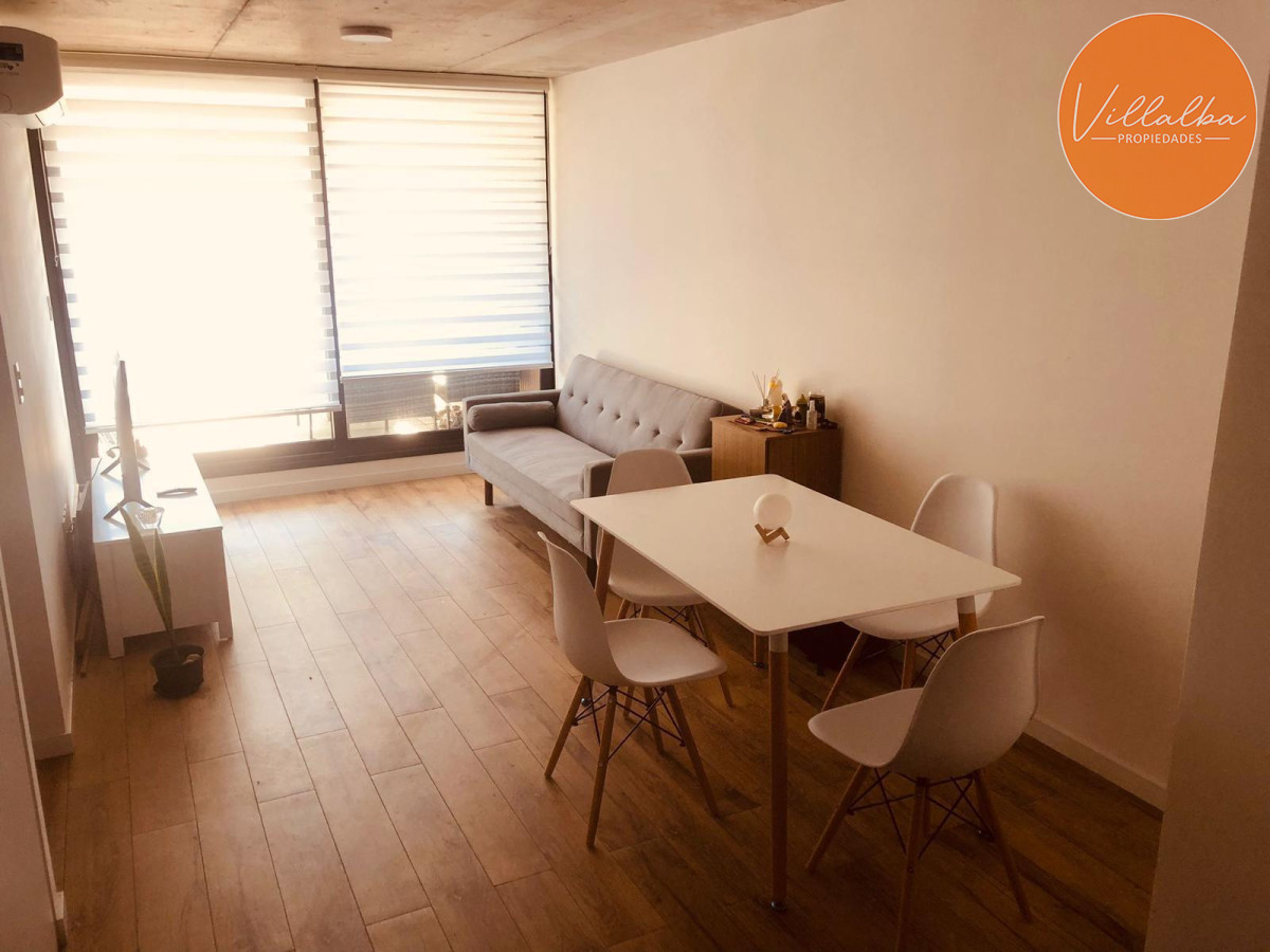 Apartamento ID.3416 - Vende oportunidad en Playa Mansa, primera línea de 2 dormitorios en Punta del Este 