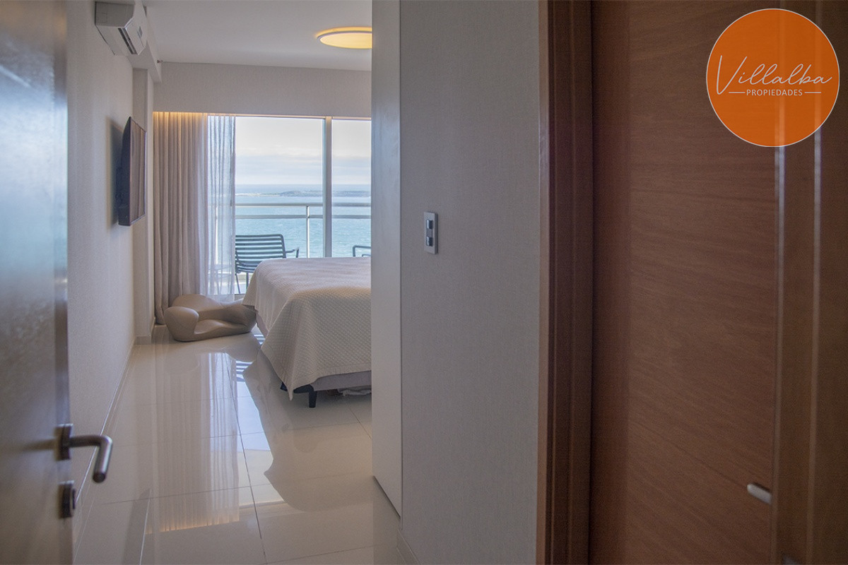 Apartamento ID.2384 - Oportunidad en playa mansa, finamente decorado. Sunrise Tower