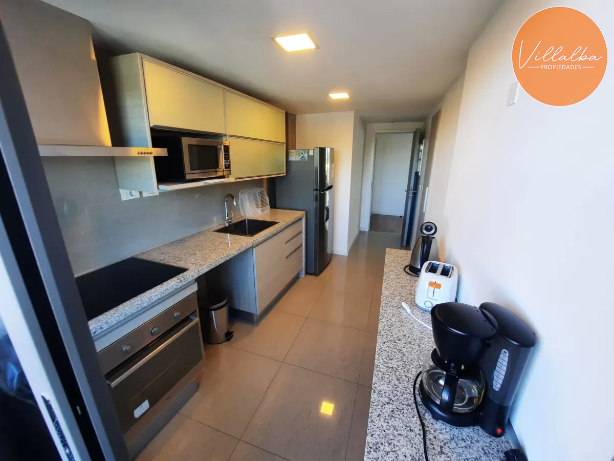 Apartamento ID.2476 - Hermoso Departamento de 2 dormitorios en venta en edificio Alexander Boulevard