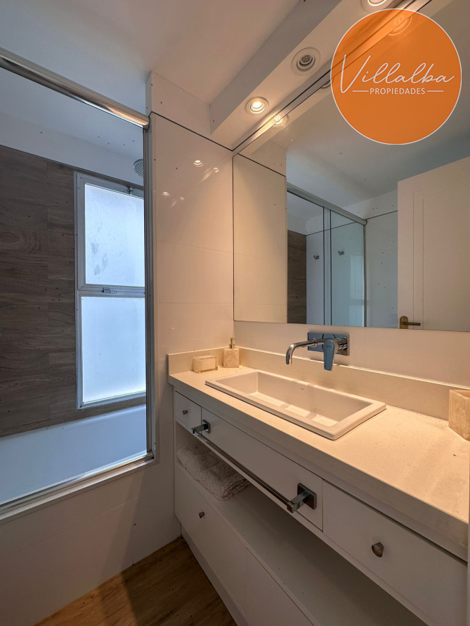 Apartamento ID.3610 - Se vende departamento de 4 dormitorios , Playa brava, Esturion