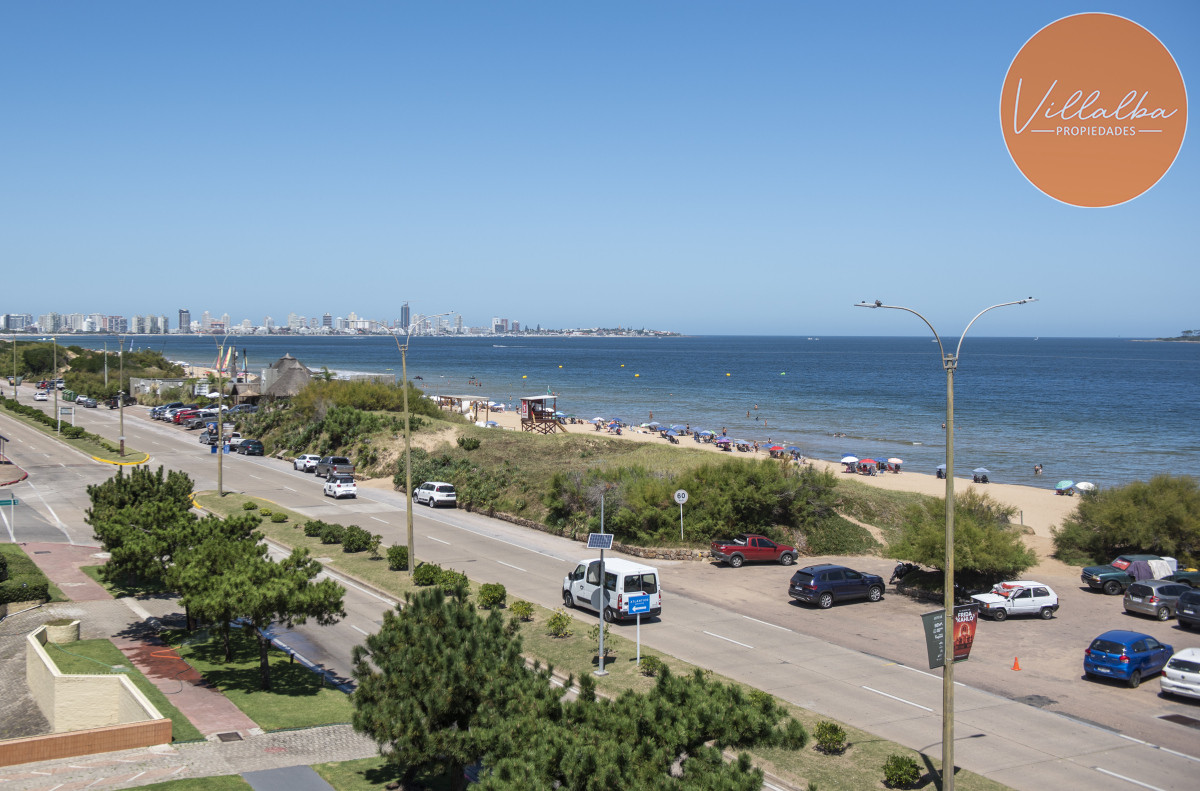 Apartamento ID.865 - Hermoso Ph con azotea propia, parrillero, 2 dormitorios, No te lo pierdas.