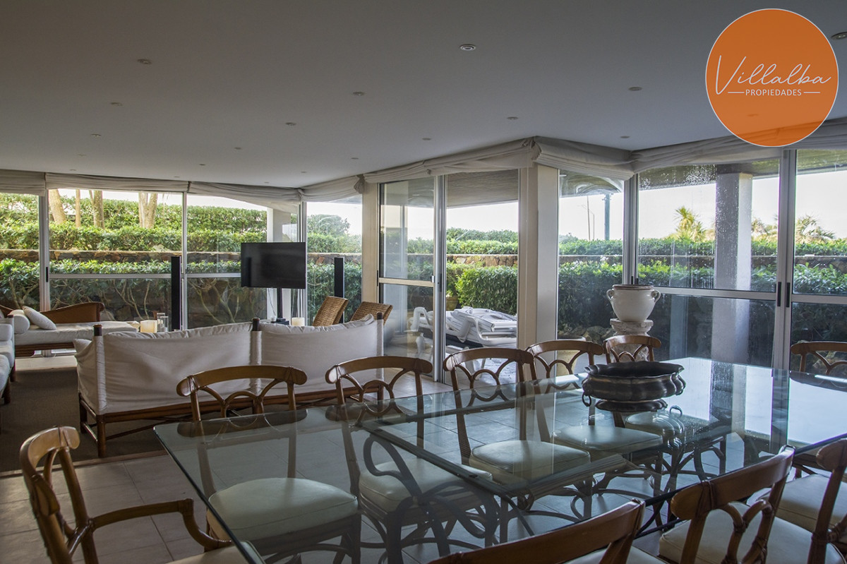 Apartamento ID.3609 - Apartamento de 4 dormitorios en Punta del Este frente al mar en Playa Brava