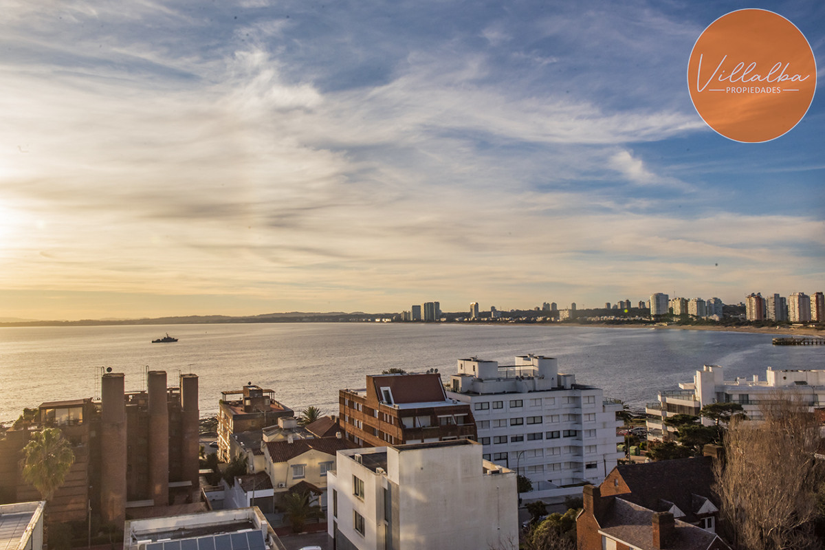 Apartamento ID.3635 - Vende departamento de 3 dormitorios con vista al Puerto, Punta del Este