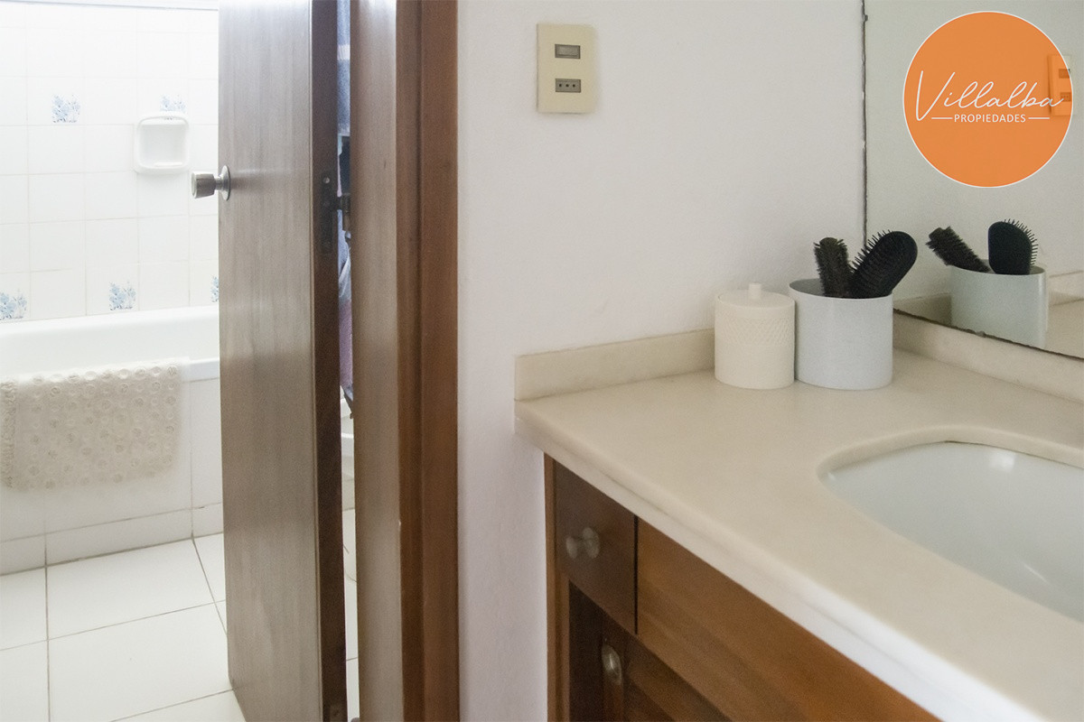 Apartamento ID.2167 - Apartamento en venta, Torre Fragata con hermosa vista al mar.