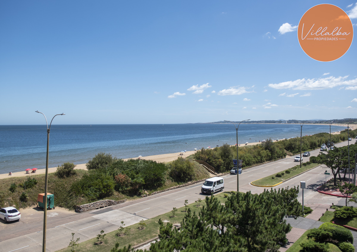 Apartamento ID.865 - Hermoso Ph con azotea propia, parrillero, 2 dormitorios, No te lo pierdas.