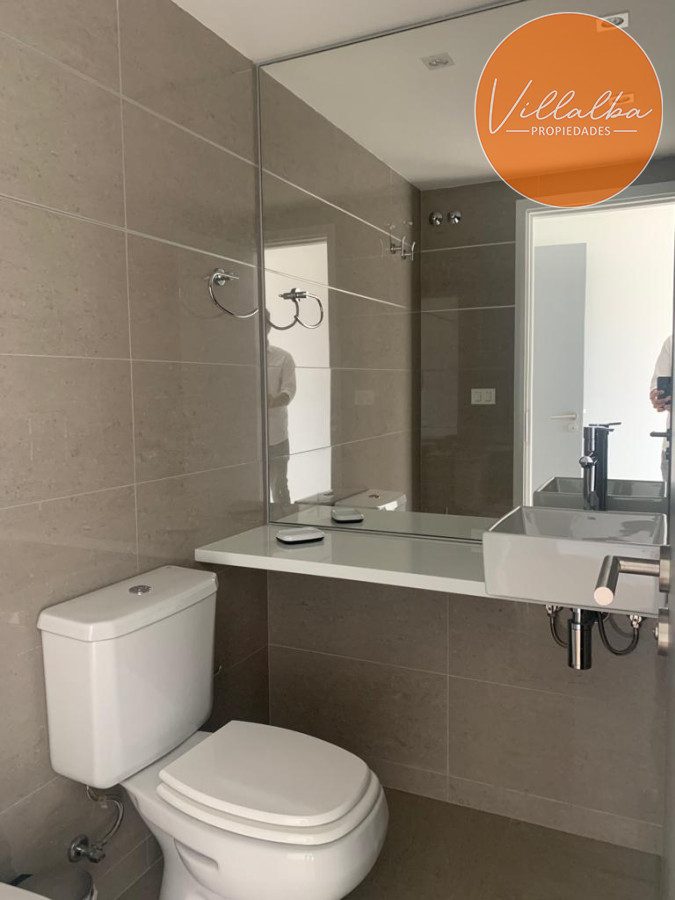 Apartamento ID.2477 - Lindo departamento con Gran Iluminación. Torre Alexander Boulevard.