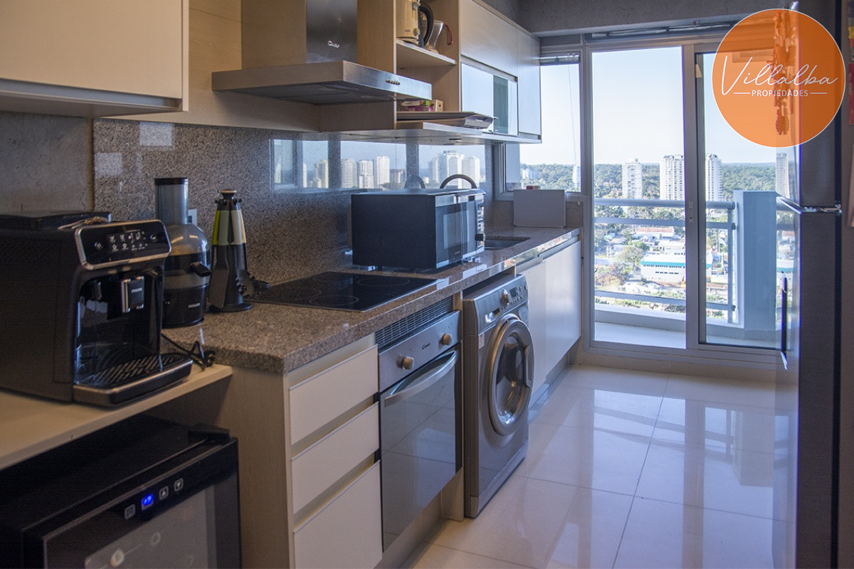 Apartamento ID.2384 - Oportunidad en playa mansa, finamente decorado. Sunrise Tower