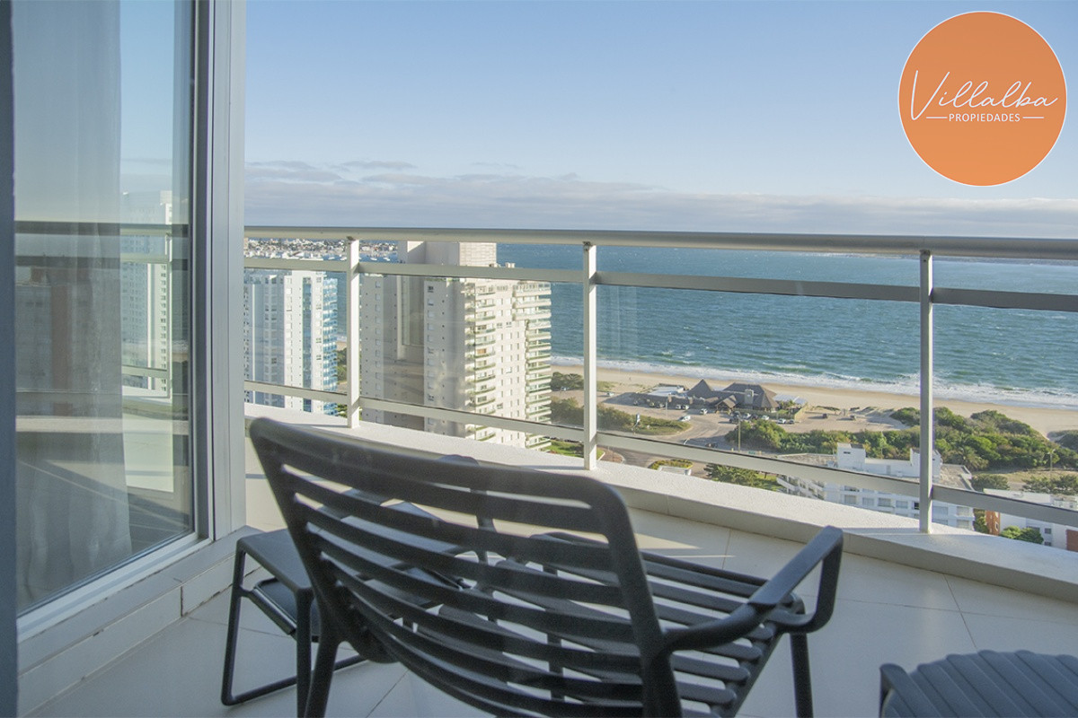 Apartamento ID.2384 - Oportunidad en playa mansa, finamente decorado. Sunrise Tower