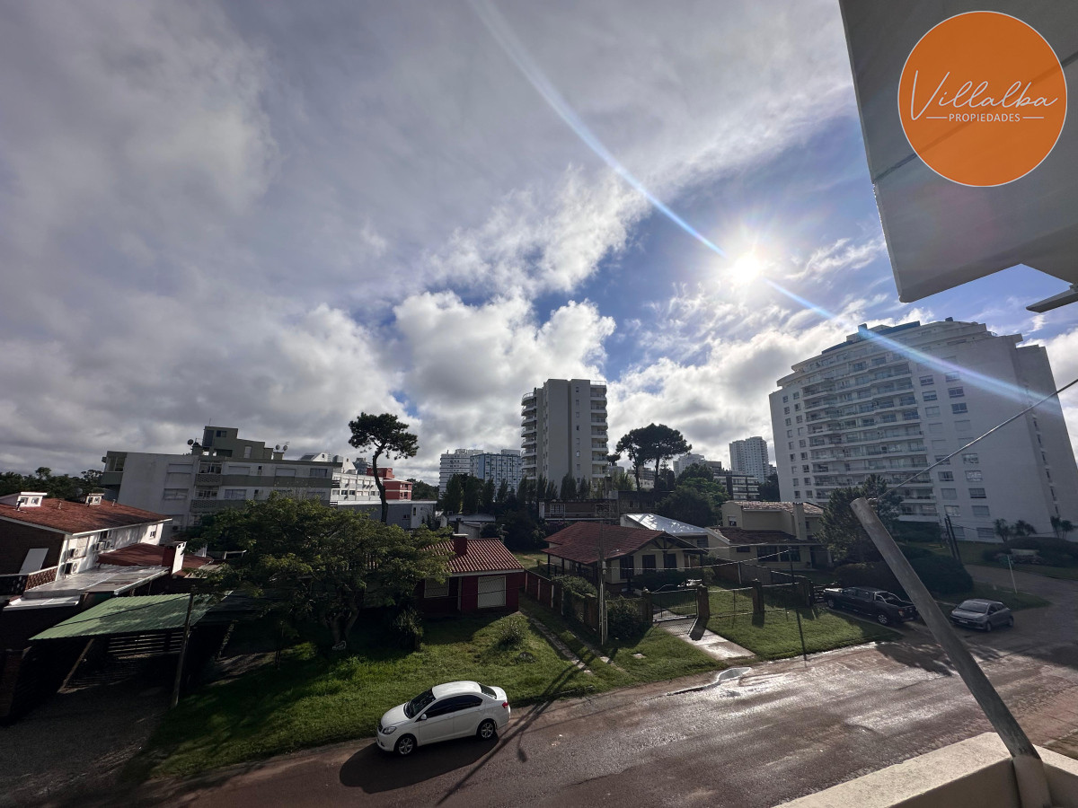 Apartamento ID.3558 - Departamento de 2 dormitorios con 2 baños en venta