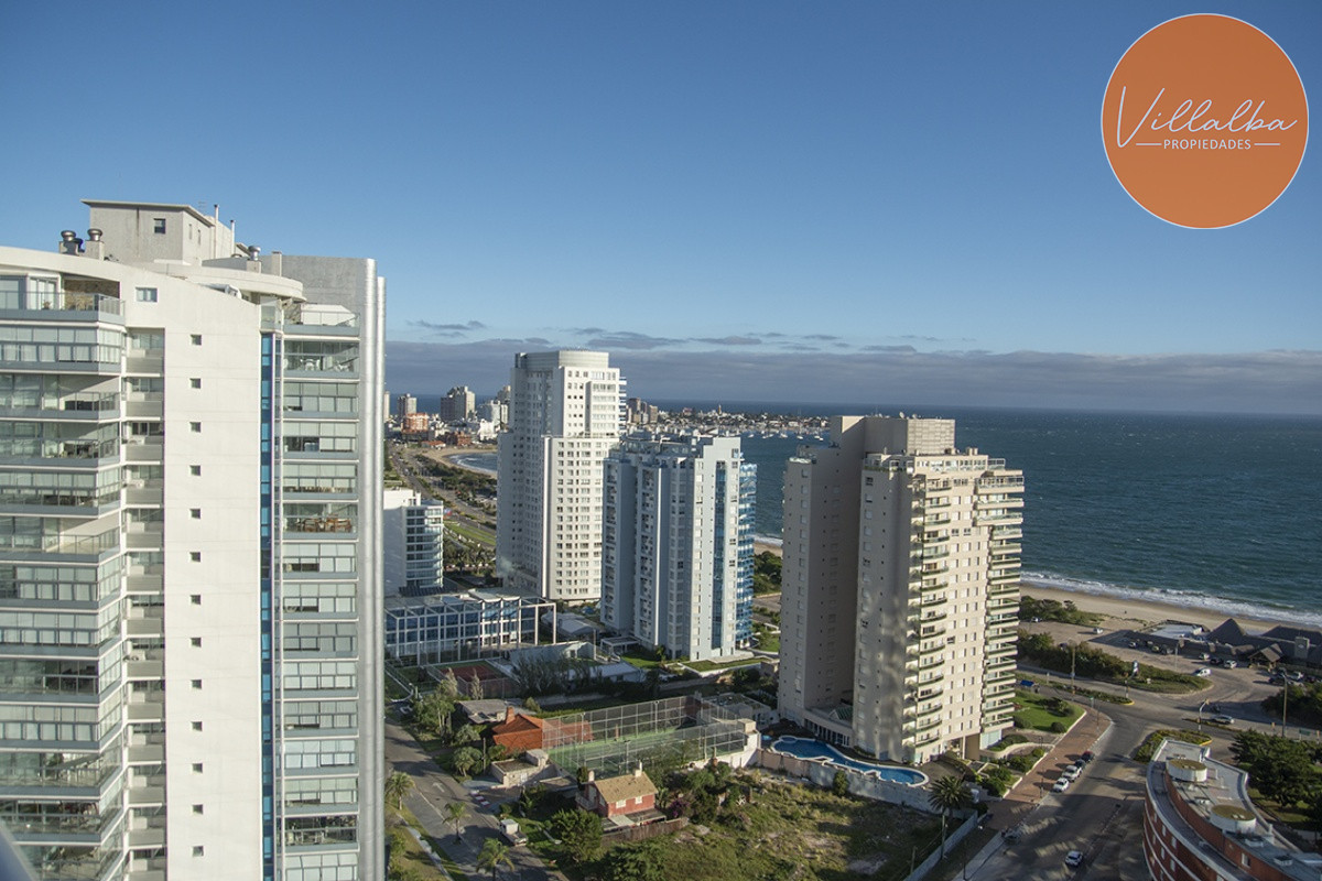 Apartamento ID.2384 - Oportunidad en playa mansa, finamente decorado. Sunrise Tower