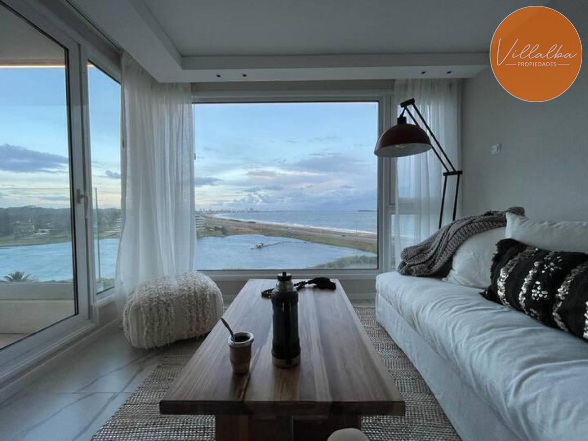 Apartamento ID.3358 - Vende apartamento con vista al mar de 3 suites, en Mansa- Punta del Este.