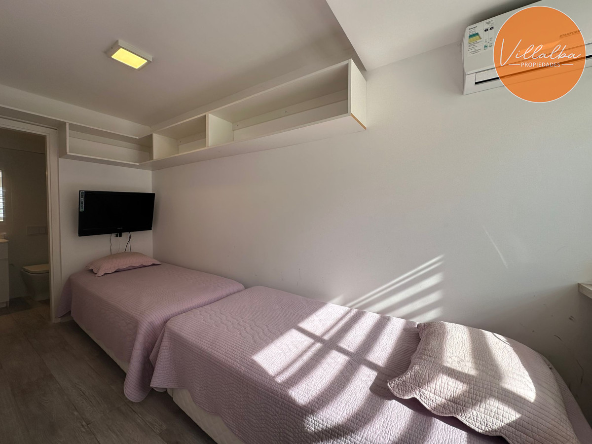 Apartamento ID.3610 - Se vende departamento de 4 dormitorios , Playa brava, Esturion