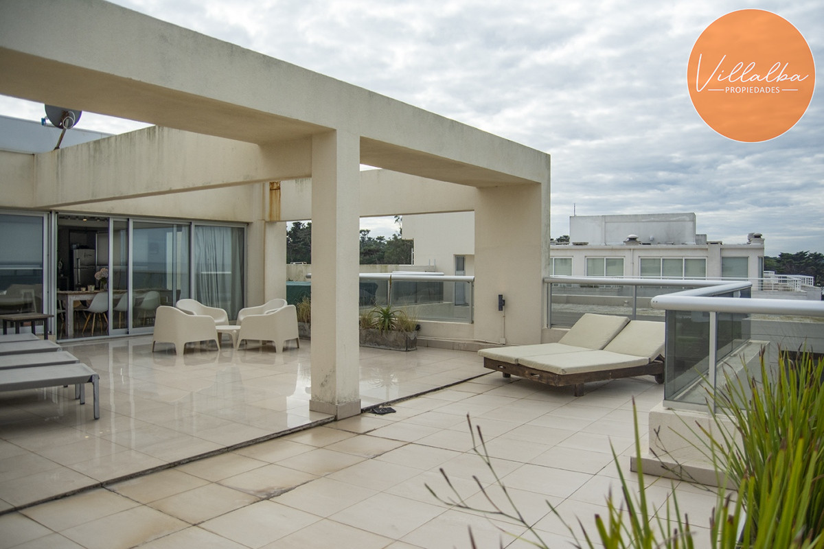 Apartamento ID.1255 - Espectacular penthouse frente al mar playa brava Punta Del Este.
