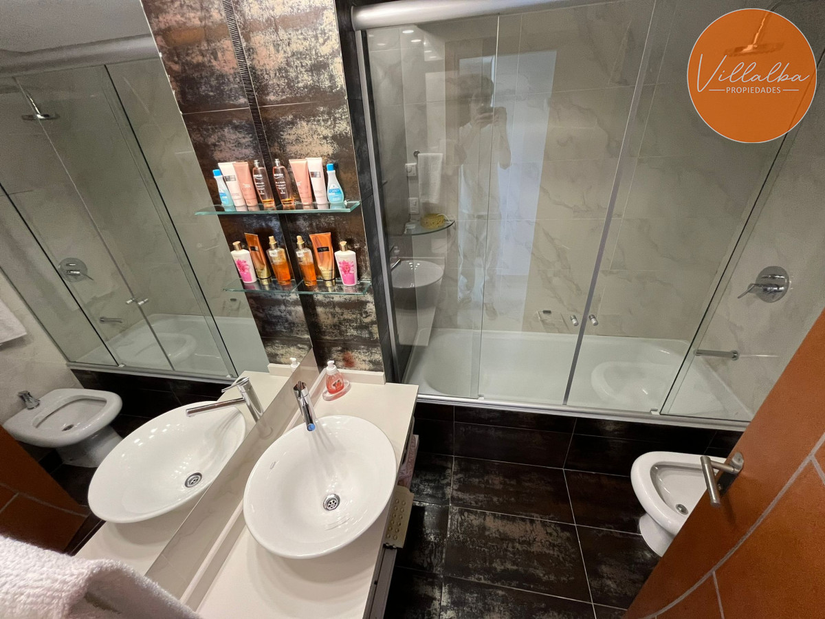 Apartamento ID.2796 - Apartamento en venta de  2 dormitorios en Punta Del Este - Miami Boulevard