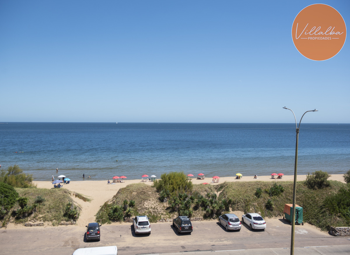 Apartamento ID.865 - Hermoso Ph con azotea propia, parrillero, 2 dormitorios, No te lo pierdas.