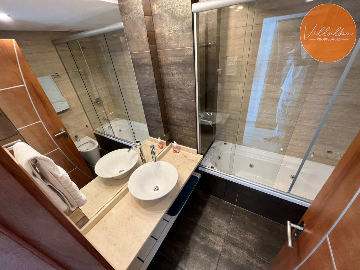 Apartamento ID.2796 - Apartamento en venta de  2 dormitorios en Punta Del Este - Miami Boulevard