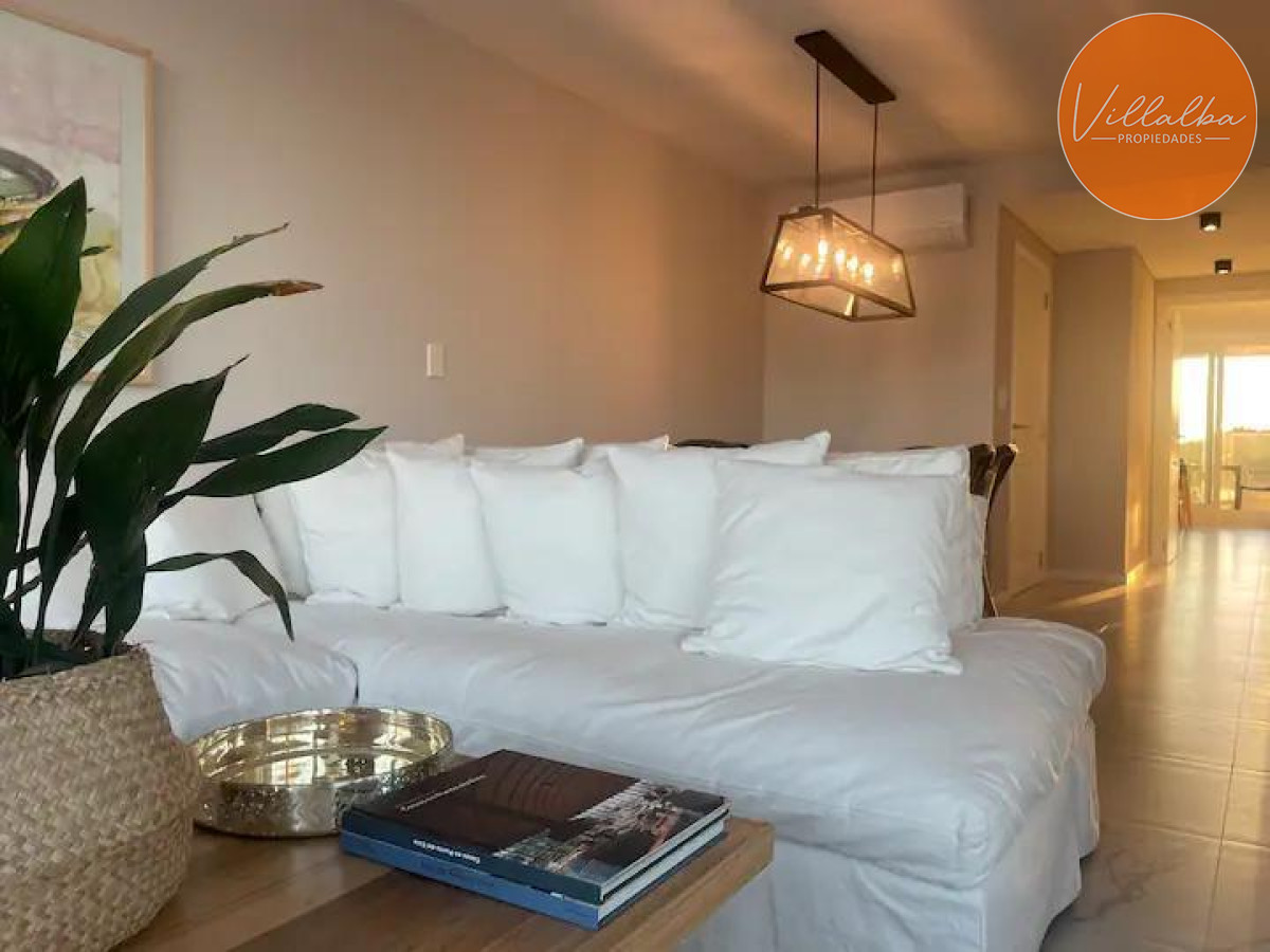 Apartamento ID.3358 - Vende apartamento con vista al mar de 3 suites, en Mansa- Punta del Este.