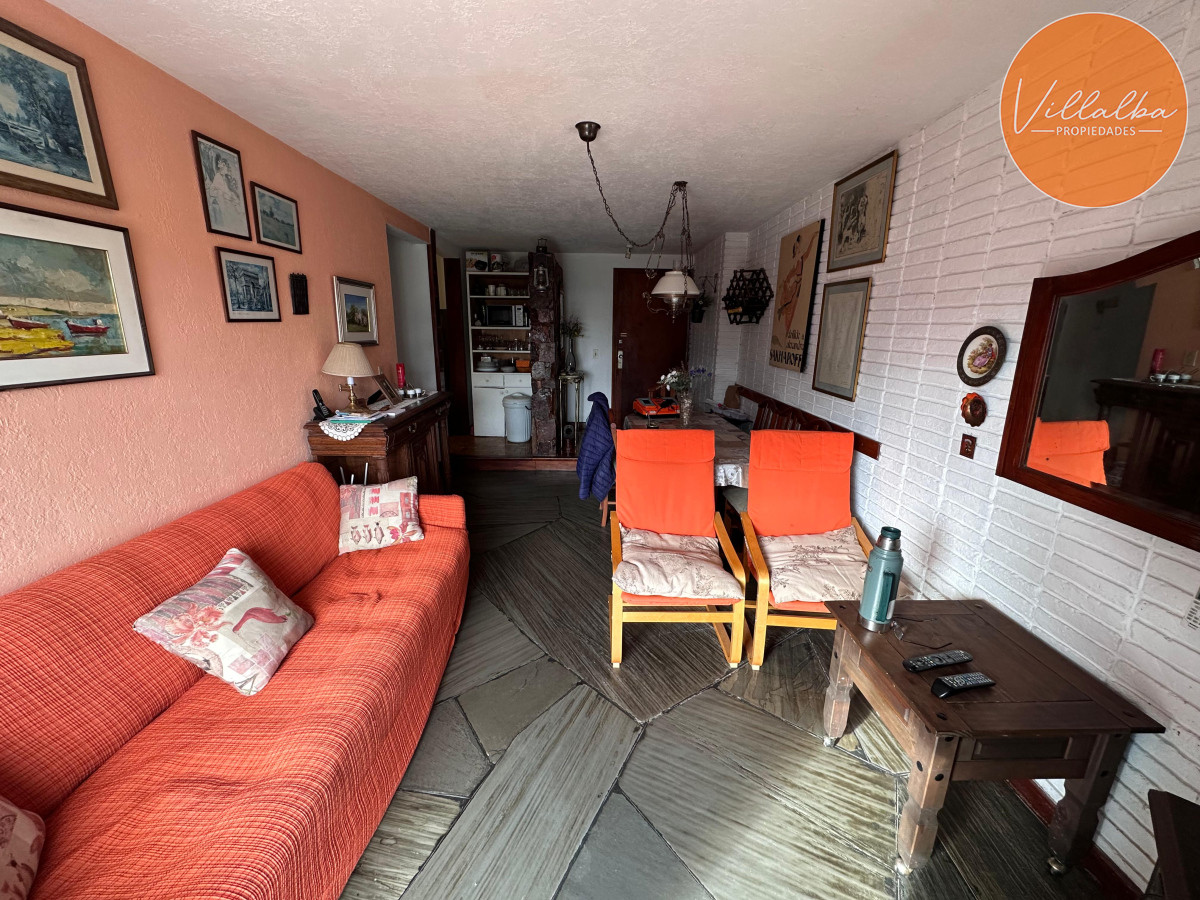 Apartamento ID.3558 - Departamento de 2 dormitorios con 2 baños en venta