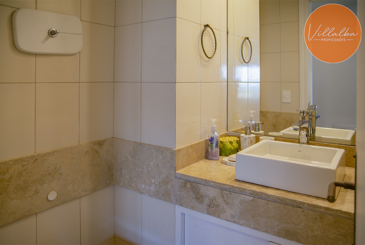 Apartamento ID.2374 - Departamento en edificio Esturión.