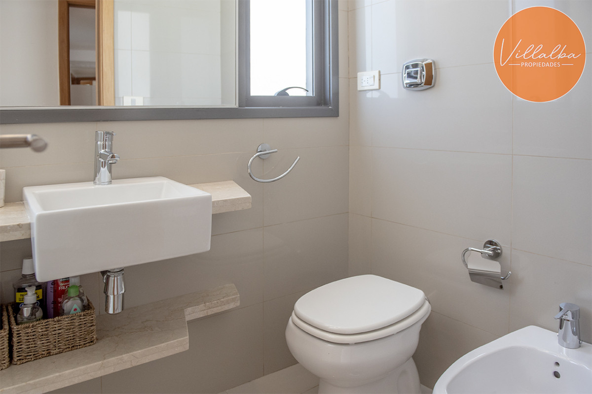 Apartamento ID.2367 - Penthouse frente al mar en venta, 3 suites. Blue Bird