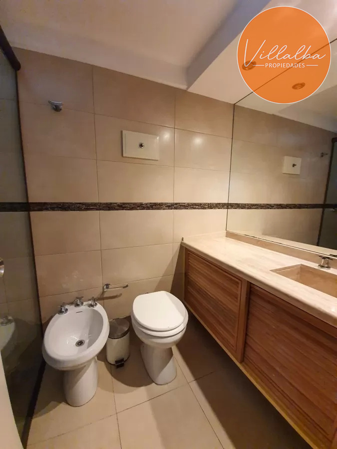 Apartamento ID.3639 - Departamento de 3 dormitorios + dep. en venta en Edif. Fontemar, vista al Puerto